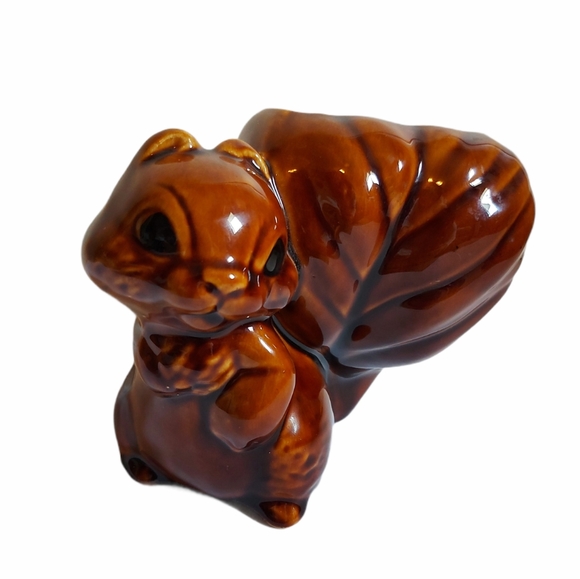 Vintage Squirrel Vase - Picture 3 of 6